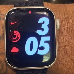 Apple Watch Series 7, GPS + Cellular, 41mm Silver Stainless Steel Case